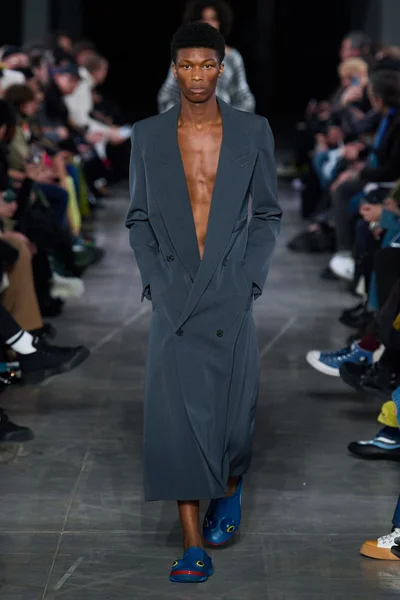 Look 33